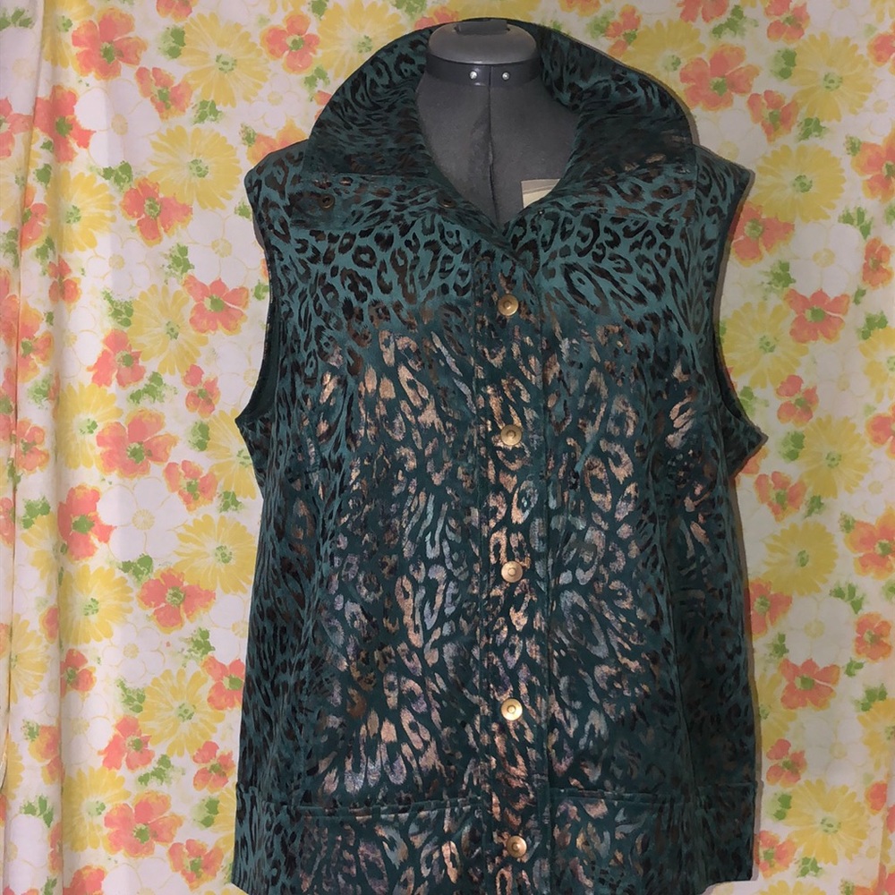 Cheetah print snap button Vest